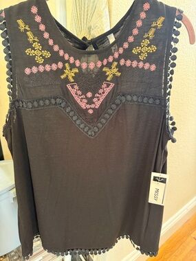 Missy Black Embroidered Pom-Pom Sleeveless Tee